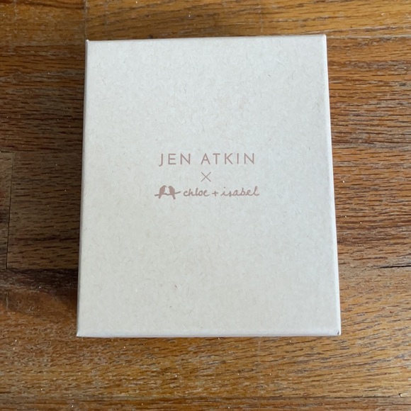 Jen Atkin X Chloe & Isabel - Picture 3 of 3